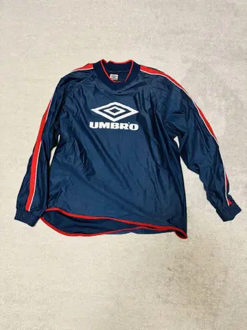 UMBLO 90s 피스테 데상트제