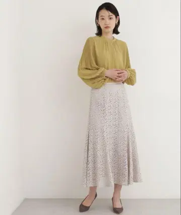 NATURAL BEAUTY BASIC 플레어 스커트 XS 사이즈