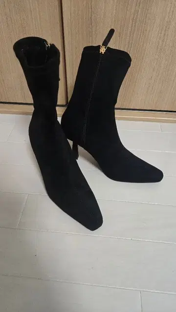 블랙 스웨이드 부티 골드 지퍼 블랙 35