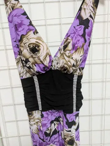 보라색과 블랙 꽃무늬 롱 드레스