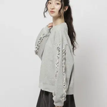 니코앤드 소매 프릴 멜란지 풀오버 맨투맨
