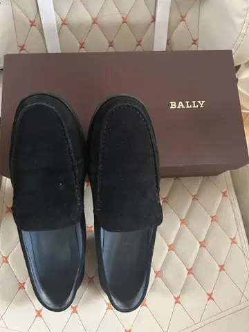 BALLY 블랙 스웨이드 로퍼 DAIANA-20 38