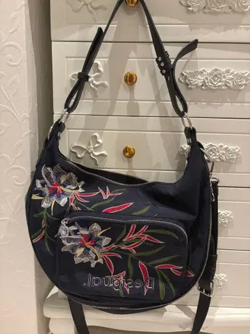 Desigual 네이비 숄더백