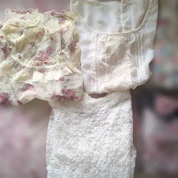 플라워 프린트 레이스 반팔 블라우스