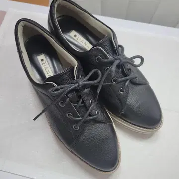 DIANA 블랙 가죽 웨지솔 신발