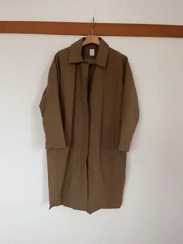 휴일과 시 히요쿠의 코트