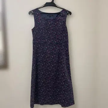 LAURA ASHLEY 꽃무늬 슬리브리스 원피스 사이즈 7