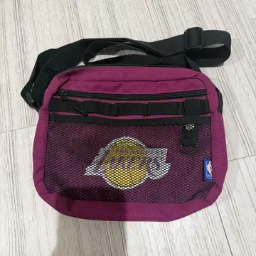 새상품급 NBA I LAKERS 숄더백 하치무라 루이 레이커스