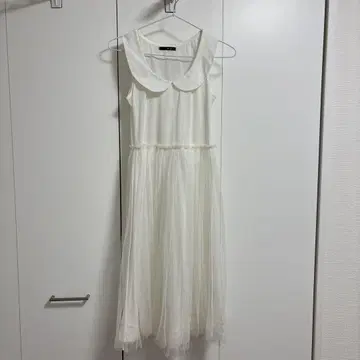 화이트 슬리브리스 원피스 큰 카라 부착