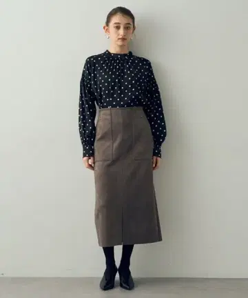 새상품 [ 이에카베카 ] 페이크 스웨이드 포켓 스커트 성숙/러블리