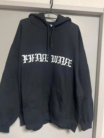 PHIRE WIRE 후드티