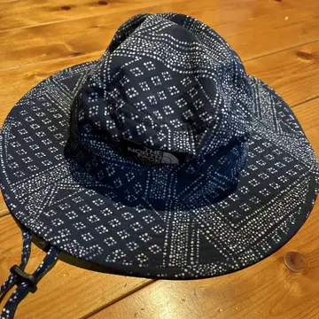 The North Face 기하학 패턴 아웃도어 햇