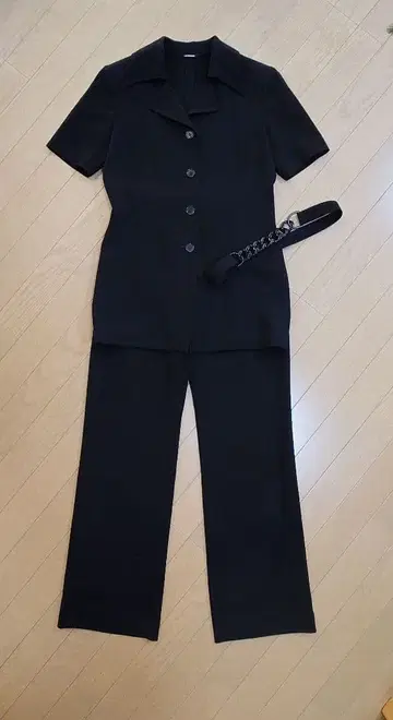블랙 수트 셋업 반팔 체인 벨트 포함