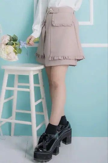 ROJITA (로지타) 벨트 부착 프릴 플랩 포켓 스커트 (핑크)