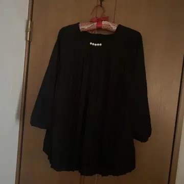 블랙 펄 장식 플리츠 상의 팬츠