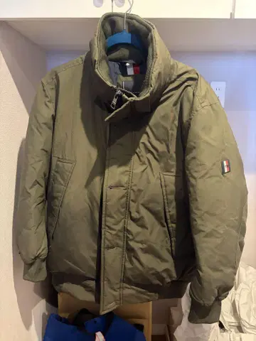 TOMMY HILFIGER 올리브 다운 자켓 XL