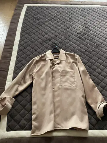 GOSTAR DE FUGA 베이지 셔츠 M 사이즈