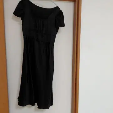 23구 블랙 도트 프릴 파티 드레스