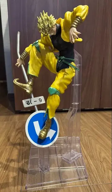 죠죠의 기묘한 모험 DIO 피규어