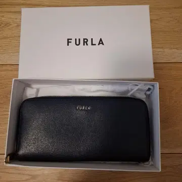 FURLA 네이비 장지갑