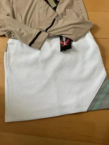 미사용 뉴발란스 골프 스커트 웜 사이즈 2