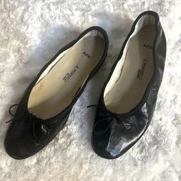 A.P.C. 포르셀리 블랙 발레 슈즈