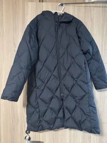 adidas 블랙 퀼팅 다운 자켓