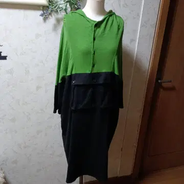 BRILLIANT 브릴란테 후드 부착 그린 블랙 변형 원피스 프리
