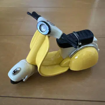 미니어처 베스파 1/12 사이즈 스쿠터 미니 사이즈 옐로우 컬러