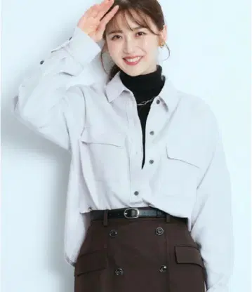 [ 새상품급 ] 저스길리티 크롭 울 라이크 셔츠