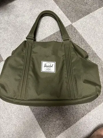 Herschel 더플백