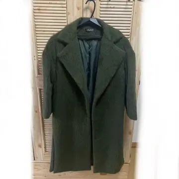 올리브 그린 롱 코트