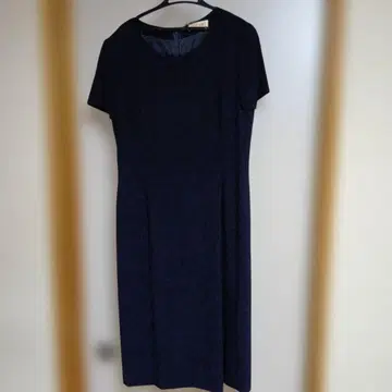 YUKI TORII 네이비 반소매 드레스