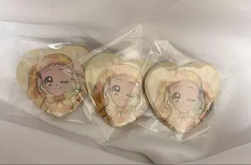 카스가노 우라라 LAFARY 라파리 캔뱃지