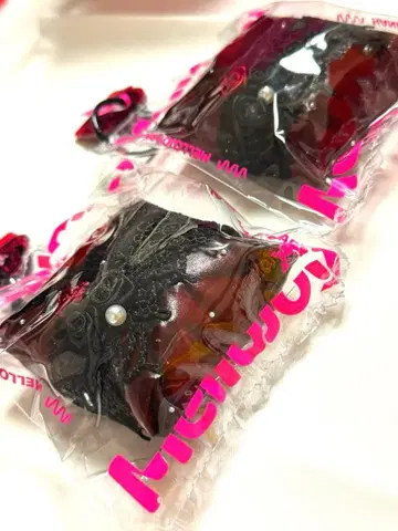 mellojoy 스퀴즈 밤의 옛 성 레이스 그림자 2개 세트 쿠션