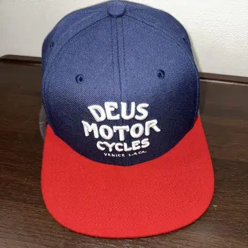 DEUS MOTORCYCLES 캡 네이비/레드