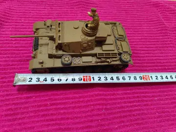 탱크 모델 1/35 스케일 베이지