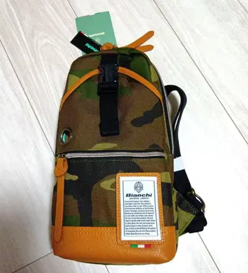 Bianchi 카모플라쥬 바디백