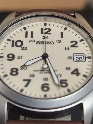 SEIKO 7N42-8260 쿼츠 데이트 손목시계 아이보리 다이얼