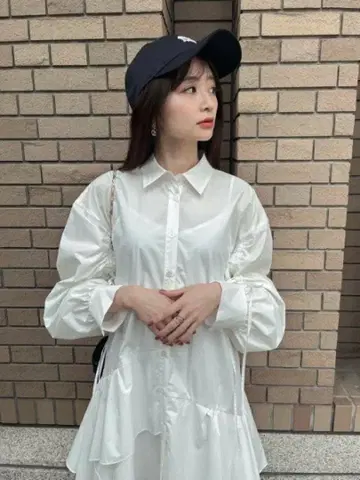스나이델 볼륨 이레헴 원피스 화이트