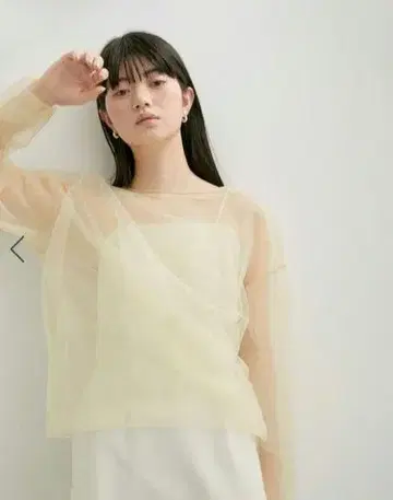 새상품급 튤 트위스트 풀오버