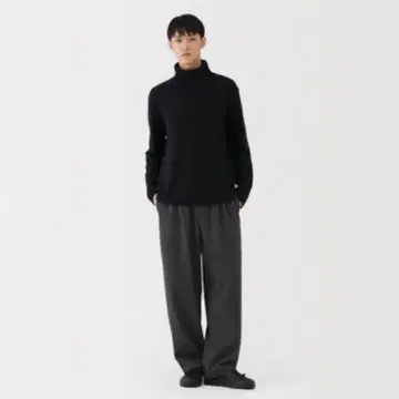 MUJILABO 자연의 색을 살린 염색 캐시미어 터틀넥 스웨터
