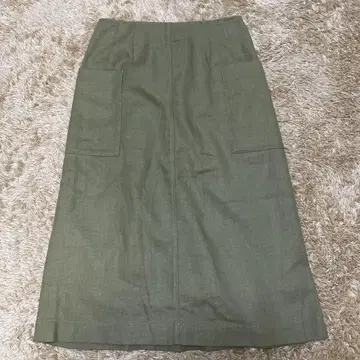 BEAMS 올리브색 헤링본 타이트 스커트