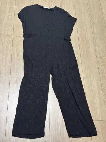 QUINOA 꽃무늬 올인원 블랙