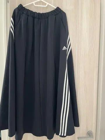 adidas 블랙 롱 스커트