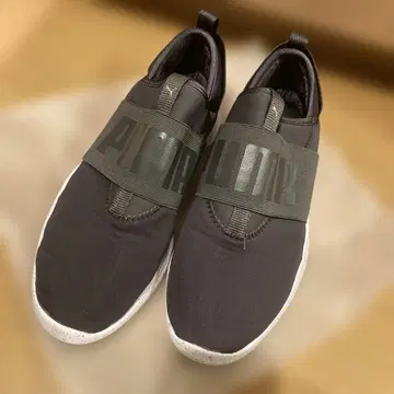 새상품급 푸마 PUMA 스니커즈 슬립온 24.5cm 그레이 계열