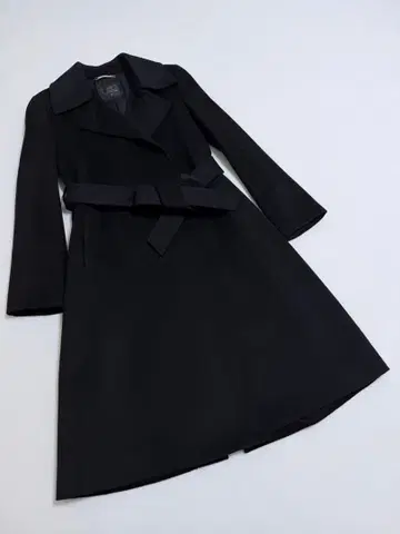 컨디션 최상 INED 울 벨티드 코트 블랙 사이즈 7