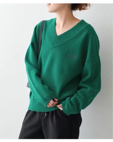 J.J.Mercer 제이제이머서 별주 V넥