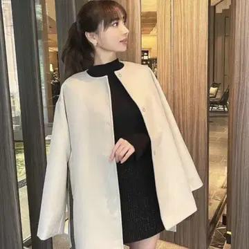 고베 레터스 오카베 아유미 콜라보 노카라 코트 에크루
