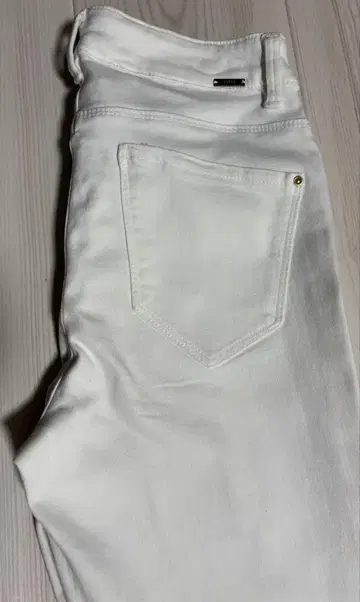 [ ZARA ] 화이트 슬림핏 데님